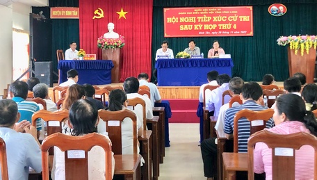  Trưởng Đoàn đại biểu Quốc hội tỉnh Vĩnh Long- Bùi Văn Nghiêm cùng các đại biểu Quốc hội tỉnh Vĩnh Long tiếp xúc cử tri tại huyện Bình Tân.