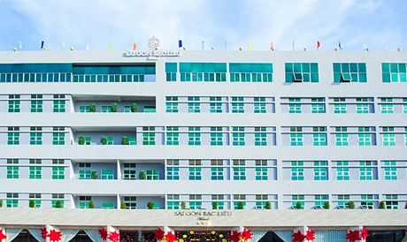  Khách sạn được bao quanh bởi một phong cảnh thiên nhiên tuyệt đẹp, hoa cỏ và cây xanh. Ảnh: Sài Gòn Bạc Liêu Hotel