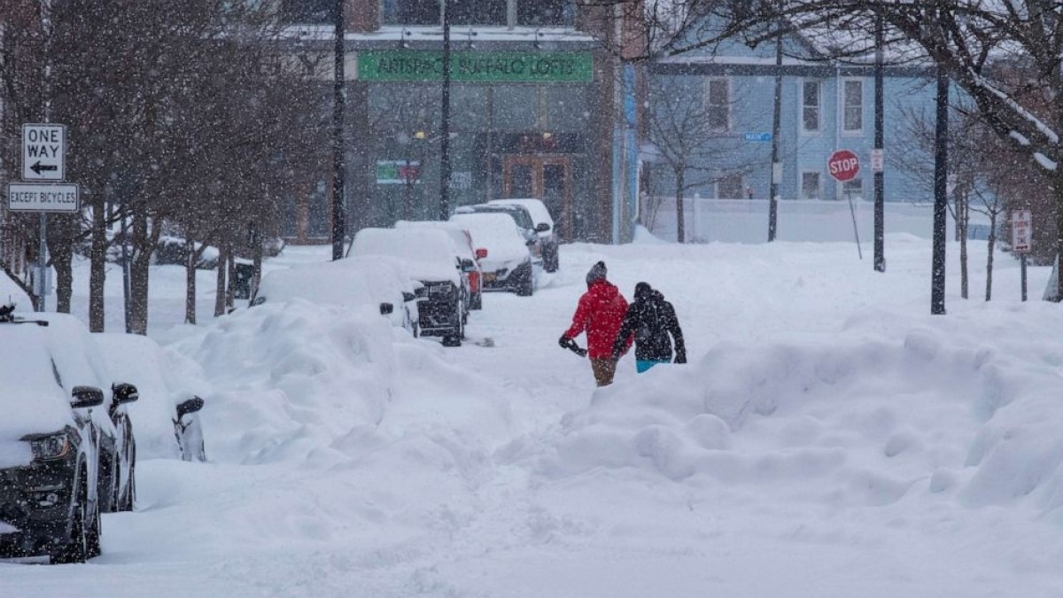Trận bão tuyết tồi tệ nhất trong 45 năm qua ở khu vực Buffalo, New York. (Ảnh: AP)