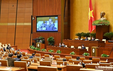 Quang cảnh một phiên thảo luận ở hội trường tại Kỳ họp bất thường lần thứ nhất, Quốc hội khóa XV hồi tháng 1/2022. (Ảnh: DUY LINH)