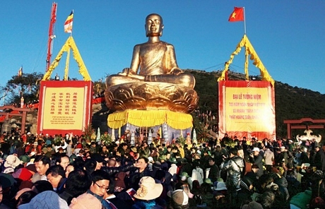  Lễ hội Yên Tử được tổ chức nhằm tôn vinh công đức của Phật Hoàng Trần Nhân Tông. Ảnh: Tổng cục Du lịch