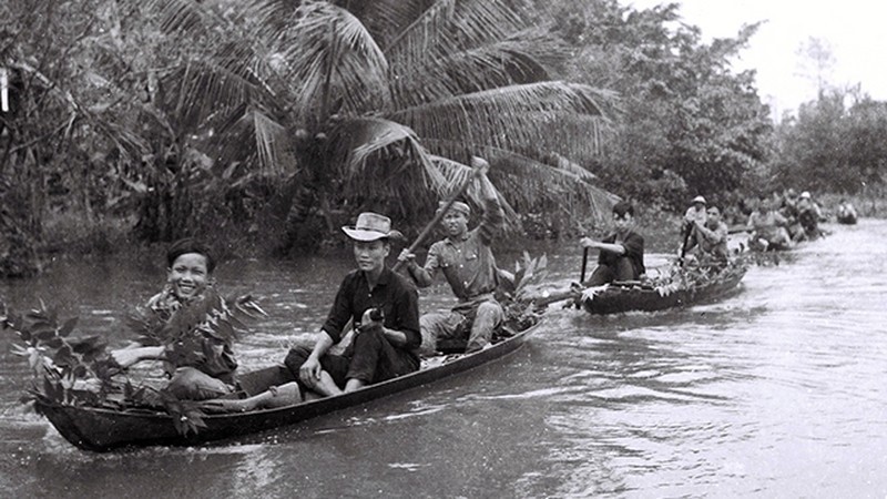 Quân và dân tỉnh Vĩnh Long hành quân tham gia chiến đấu trong cuộc Tổng tiến công và nổi dậy Xuân Mậu Thân 1968. Ảnh tư liệu