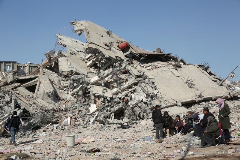 Một tòa nhà bị sập - hậu quả của trận động đất ở Adiyaman, Thổ Nhĩ Kỳ, ngày 12/2/2023. (Ảnh: Reuters)
