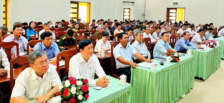 Các đại biểu tham dự hội nghị báo cáo viên.