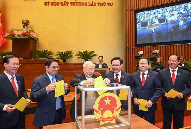 Các đồng chí lãnh đạo Đảng, Nhà nước bỏ phiếu kín bầu Chủ tịch nước tại kỳ họp bất thường lần thứ 4 Quốc hội khóa XV - Ảnh: VGP