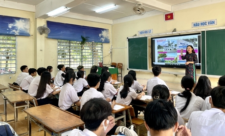 Học sinh lớp 12- Trường THPT Võ Văn Kiệt (Vũng Liêm)- một trong những trường có nhiều thí sinh đăng ký dự thi kỳ thi đánh giá năng lực đợt 1.