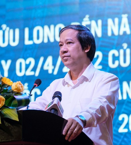 Bộ trưởng Nguyễn Kim Sơn xác định nâng cao mặt bằng dân trí là việc làm cần kíp của ĐBSCL hiện nay.