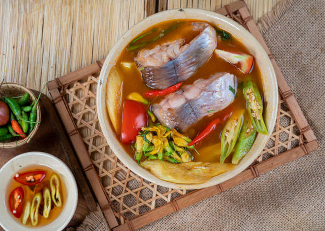 Món canh chua cá dân dã của người dân Việt Nam xuất hiện trên một loạt bảng xếp hạng của chuyên trang ẩm thực Taste Atlas - Ảnh: GETTY IMAGES