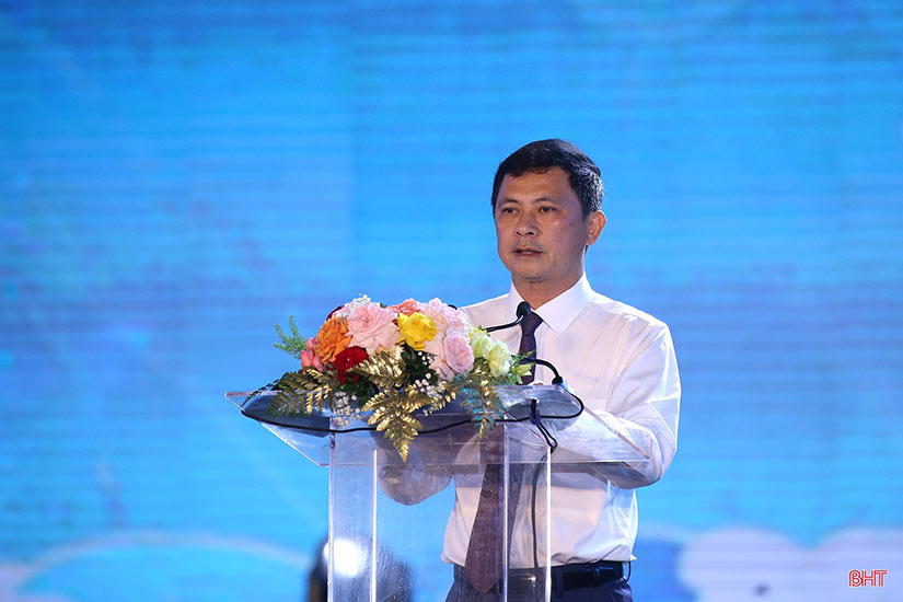 Phó Chủ tịch UBND tỉnh Lê Ngọc Châu phát biểu khai mạc.