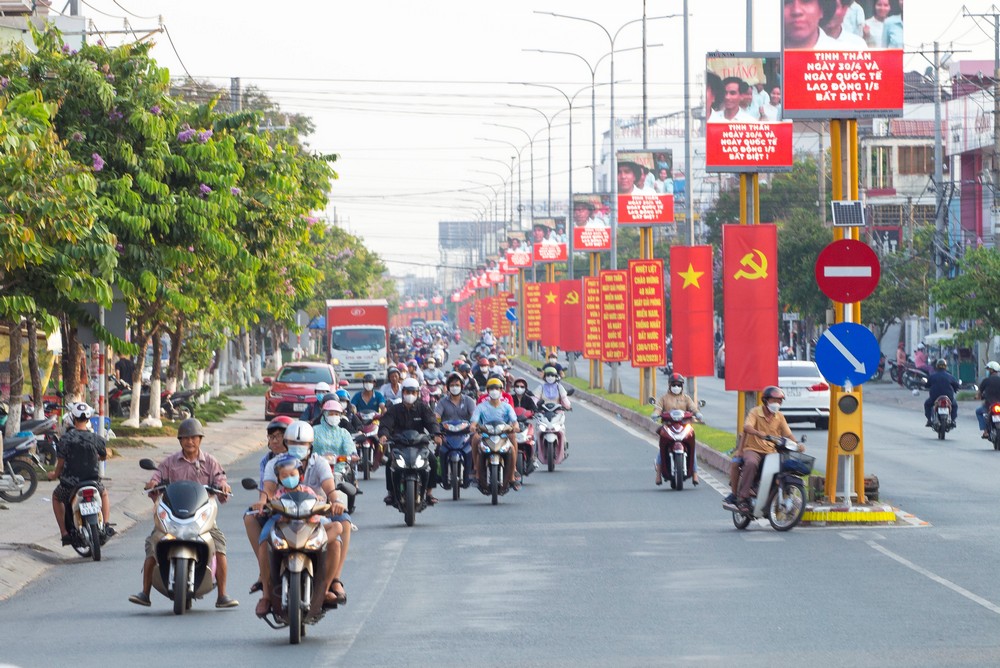 Tuyến đường Nguyễn Huệ baner điện tử sinh động.