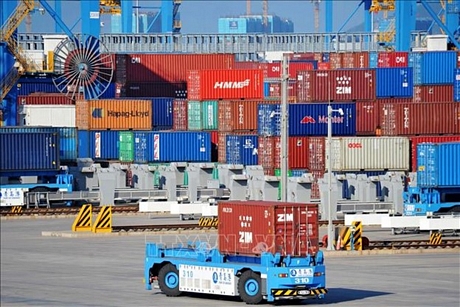 Cảng hàng hóa ở tỉnh Sơn Đông, Trung Quốc. Ảnh minh họa: AFP/TTXVN
