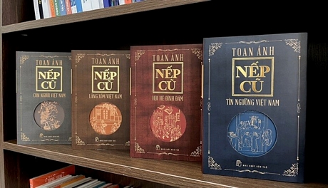 Bộ sách “Nếp cũ” của tác giả Toan Ánh do Nhà xuất bản Trẻ phát hành.