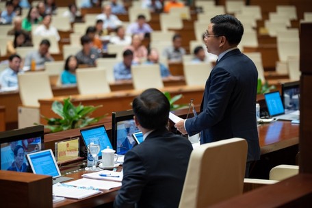  Bộ trưởng Nguyễn Văn Thắng trả lời trước Quốc hội