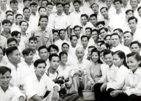 Bác Hồ gặp gỡ và nói chuyện với các nhà báo vào tháng 9/1960. Ảnh: Tư liệu