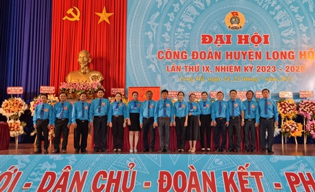 BCH Liên đoàn Lao động huyện Long Hồ nhiệm kỳ 2023-2028 ra mắt đại hội