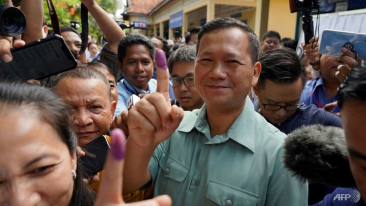 Ông Hun Manet bỏ phiếu tại cuộc bầu cử ngày 23/7 - Ảnh: AFP