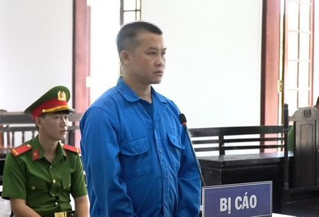 Bị cáo Phùng Văn Cu Em tại phiên tòa sơ thẩm của TAND tỉnh Vĩnh Long.Ảnh: Tư liệu