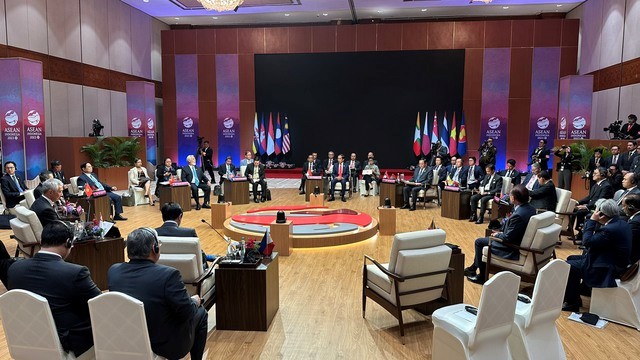 Thủ tướng Chính phủ Phạm Minh Chính đã cùng Lãnh đạo các nước ASEAN dự phiên họp hẹp trao đổi về các vấn đề quốc tế và khu vực - Ảnh: VGP/Nhật Bắc