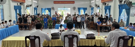 Phiên tòa sơ thẩm xét xử 33 bị cáo liên quan vụ “Gây rối trật tự công cộng” tại khu dân cư Minh Linh.