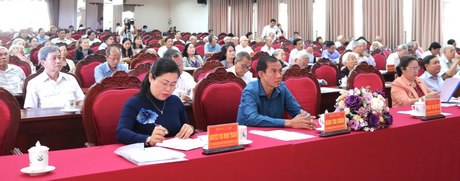 Các đại biểu tham dự hội thảo.