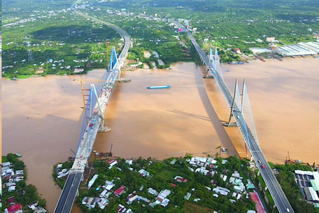    Toàn cảnh hai cầu Mỹ Thuận 1 và 2 nhìn từ trên cao.Ảnh sưu tầm internet   