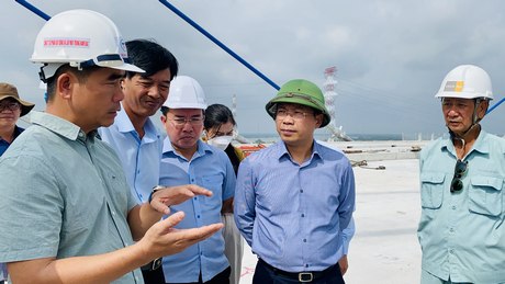 Đoàn đến kiểm dự án cầu Mỹ Thuận 2.