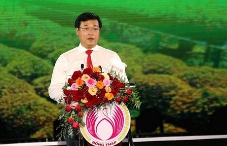 Đồng chí Lê Quốc Phong - Ủy viên Ban Chấp hành Trung ương Đảng, Bí thư Tỉnh ủy phát biểu khai mạc Festival Hoa - Kiểng Sa Đéc lần thứ 1 năm 2023