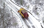 Bão tuyết vùi lấp cao tốc, đường sắt Trung Quốc, hàng triệu người mắc kẹt sát Tết