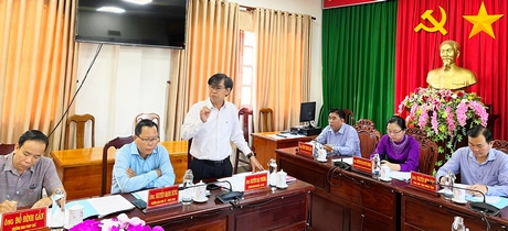Các đại biểu tham gia đóng góp ý kiến.
