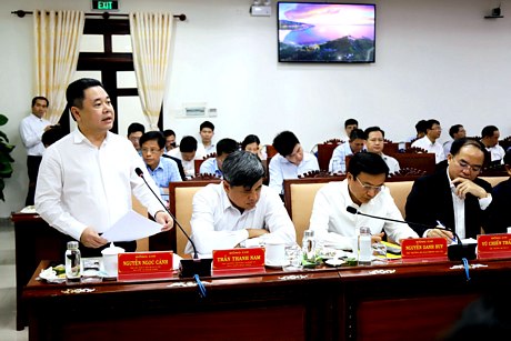 Đồng chí Nguyễn Ngọc Cảnh, Phó Chủ tịch Ủy ban Quản lý vốn nhà nước tại doanh nghiệp trả lời một số vấn đề tỉnh Phú Yên kiến nghị.