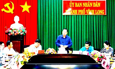 Ông Nguyễn Mạnh Hùng- Trưởng Ban Kinh tế- Ngân sách HĐND tỉnh lưu ý một số vấn đề cần quan tâm.