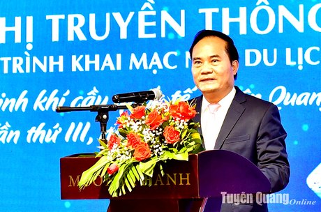 Đồng chí Hoàng Việt Phương, Phó Chủ tịch UBND tỉnh phát biểu tại hội nghị. Ảnh: Thanh Phúc