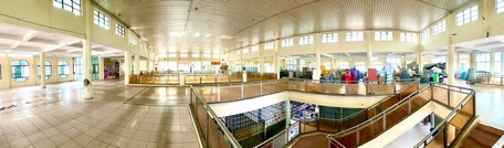  Tầng 1 nhà lồng bách hóa tổng hợp chợ Phước Thọ không có tiểu thương vào thuê kinh doanh trong nhiều năm nay.