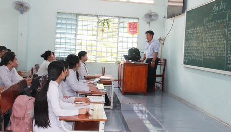 Trường THPT Võ Văn Kiệt ôn tập thi tốt nghiệp THPT cho học sinh trong 9 tuần.