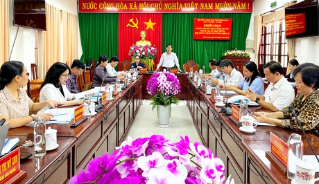 Ông Nguyễn Đắc Phương- Trưởng Ban Văn hoá- Xã hội HĐND tỉnh lưu ý một số vấn đề cần quan tâm.