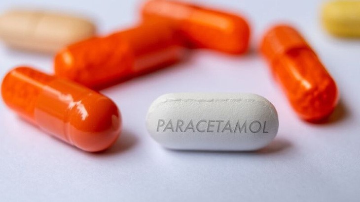 Paracetamol tuy an toàn nhưng dùng sai dễ nguy hại - Ảnh: BVCC