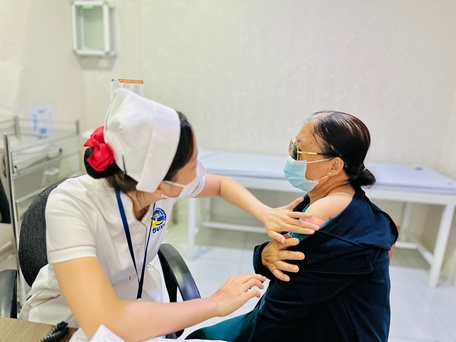 Để phòng tránh bệnh bạch hầu, cần tiêm vaccine ngừa bạch hầu đủ mũi, đúng lịch theo khuyến cáo của Bộ Y tế.