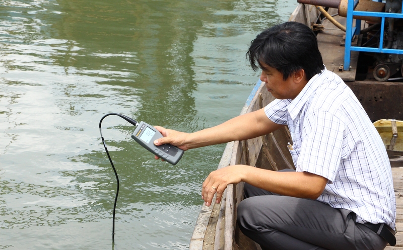 Ngành chức năng khuyến cáo người dân nên kiểm tra độ mặn trước khi tưới cho cây trồng.