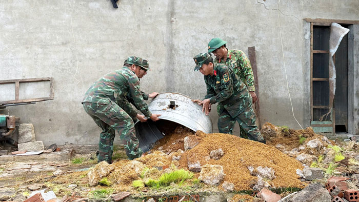 Dựng lại nhà hỗ trợ Nhân dân là nhiệm vụ “chiến đấu trong thời bình”.

