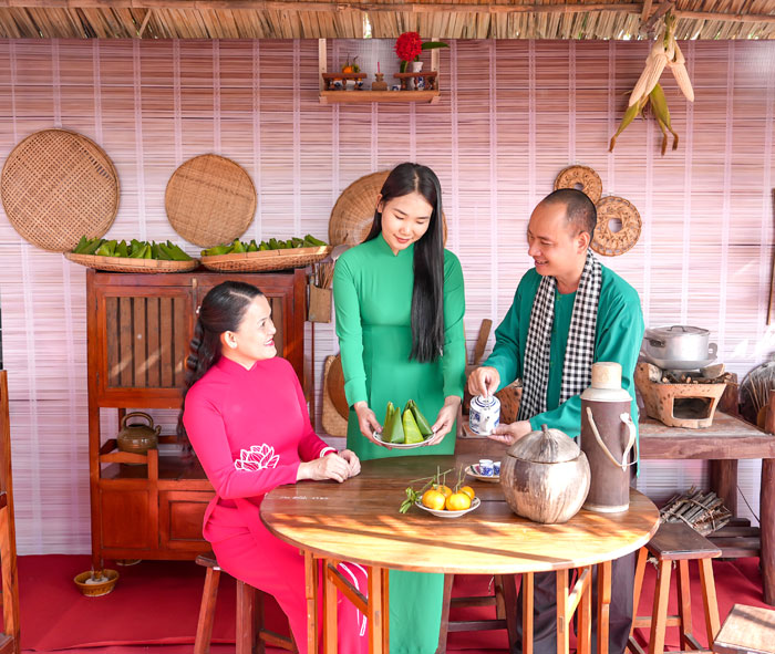 Văn hóa được biểu hiện trong từng hành vi, lời nói, từng nếp nhà.


