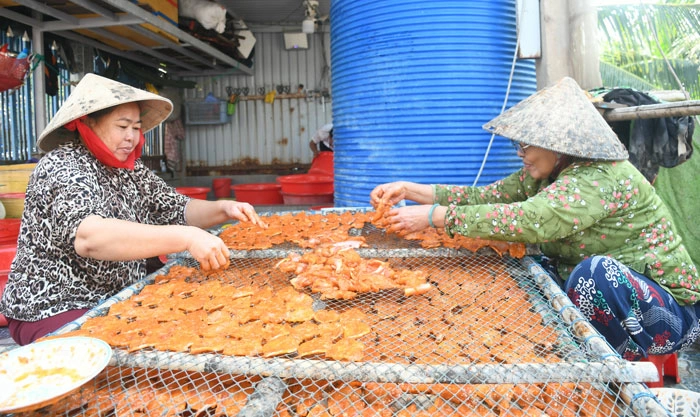 Hương vị Tết ở Làng nghề cá khô Bình Thắng