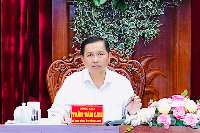 Bí thư Tỉnh ủy Trần Văn Lâu chủ trì hội nghị Ban Thường vụ Tỉnh ủy.