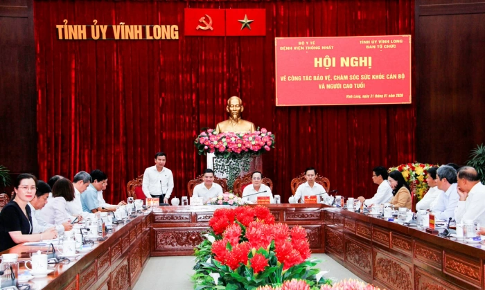 Tiếp tục phối hợp thực hiện tốt công tác bảo vệ, chăm sóc sức khỏe cán bộ và người cao tuổi