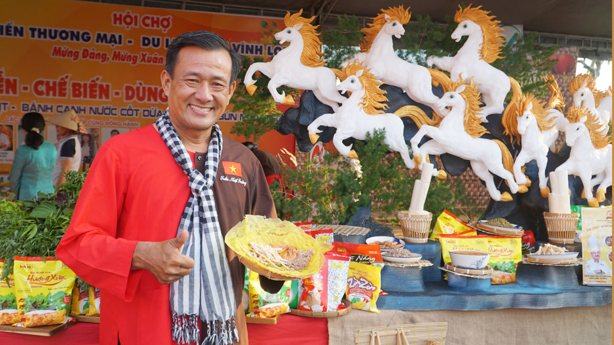 Nghệ nhân văn hóa ẩm thực Trần Nhật Trường (TP Hồ Chí Minh) cho biết, buổi quảng diễn nhằm tôn vinh ẩm thực dân gian Nam Bộ, nguồn cảm hứng chủ đạo từ dừa, góp phần gìn giữ, lan tỏa giá trị ẩm thực địa phương và quảng bá hình ảnh Vĩnh Long đến du khách gần xa.