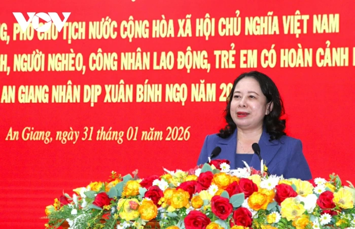 Phó Chủ tịch nước Võ Thị Ánh Xuân thăm, tặng quà gia đình chính sách