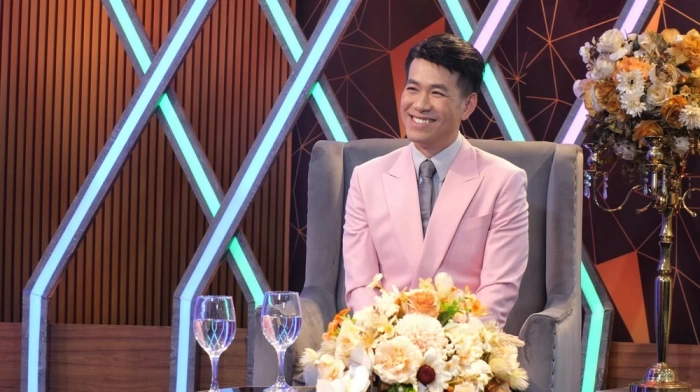 Chuyện tối cùng sao: Ca sĩ Hồ Trung Dũng bước qua tuổi 40 mới đủ “dũng khí” phát hành album tự tay sáng tác