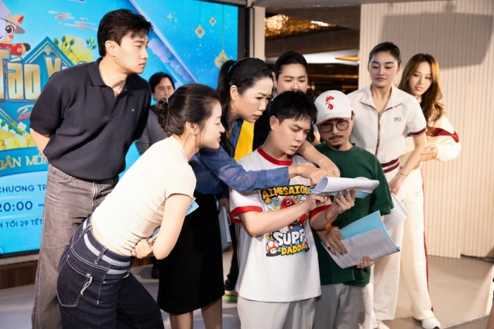 NSƯT Kim Tử Long, Lê Khánh trở lại với Táo Xuân trong đêm giao thừa