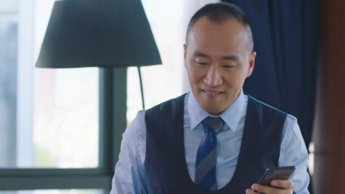 Nhuận Thế giữa trùng vây cạm bẫy