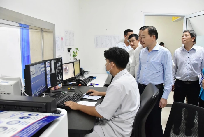 Khảo sát tình hình hoạt động của Bệnh viện Đa khoa Trà Vinh và Tiểu Cần