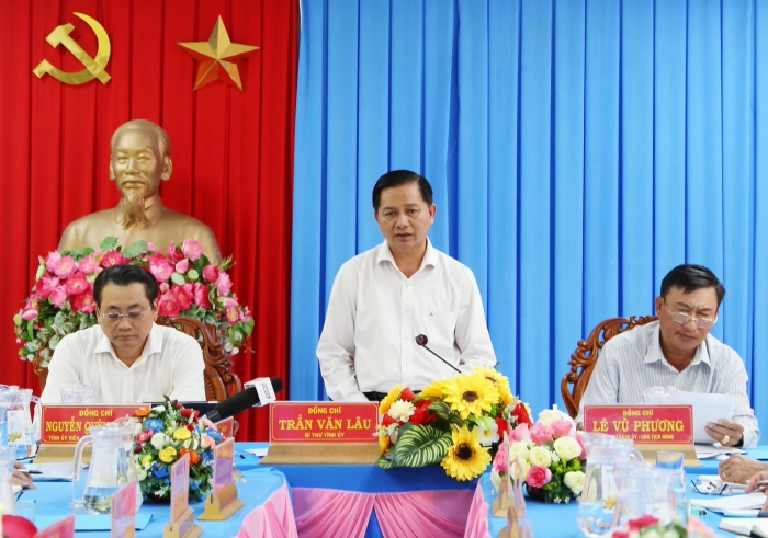 Ngũ Lạc chú trọng đầu tư hạ tầng phát triển công nghiệp, thương mại và dịch vụ